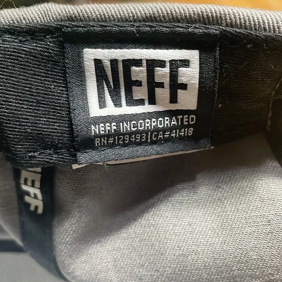 Neff hat - Picture 5 of 6